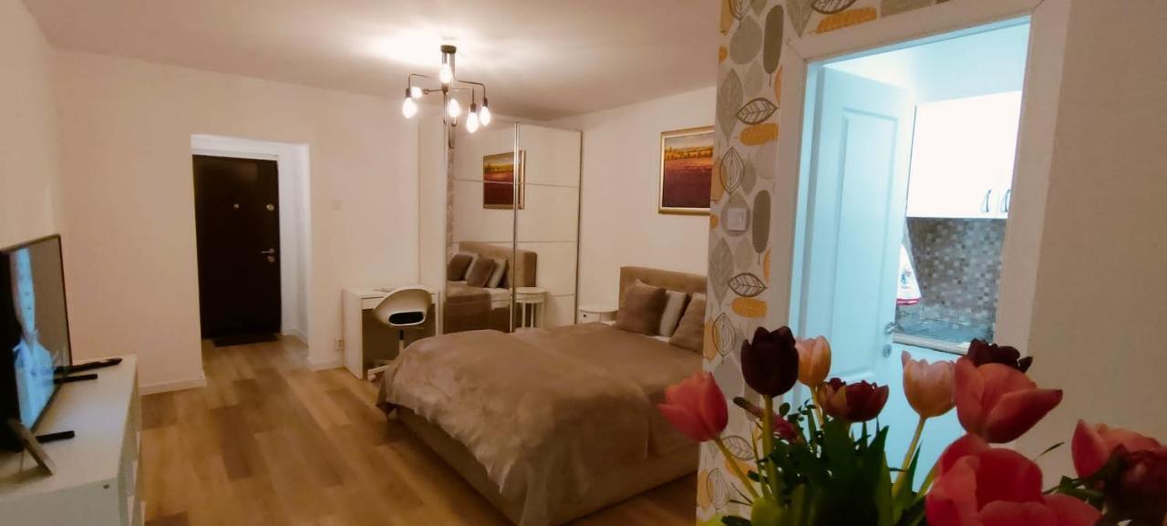 Studio Lotus Bukarest Kültér fotó
